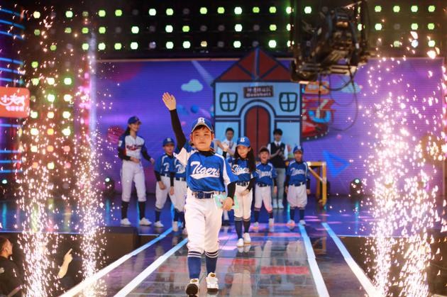 《神奇的孩子》迎来少年魔术师