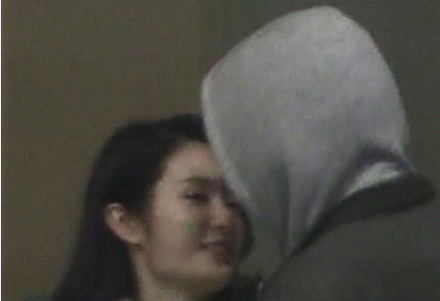 王大陆与白衣女子共度一夜