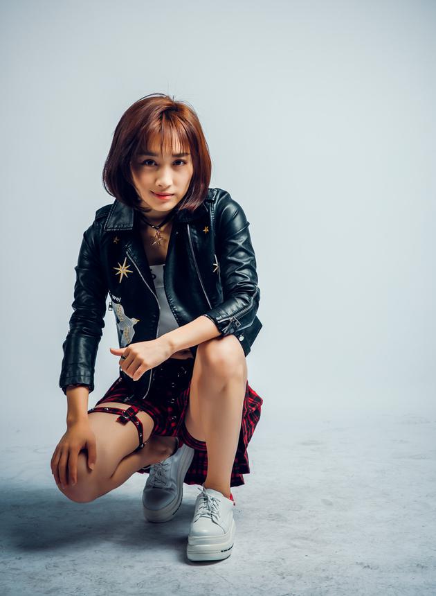 《二次觉醒》徐申东定妆照曝光 帅气皮衣极致