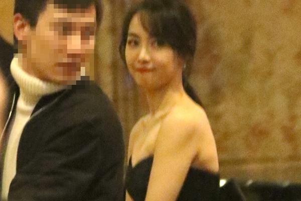 阿迪达斯清风系列