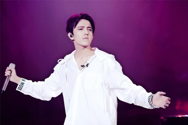 窦唯生活落魄令人心酸,出行座驾与王菲相差甚