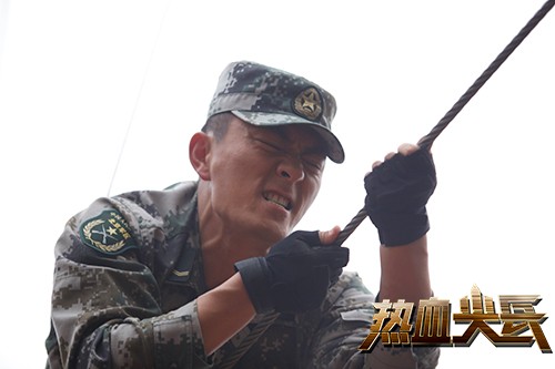 《热血尖兵》走进特战部队大展军人魅力|热血