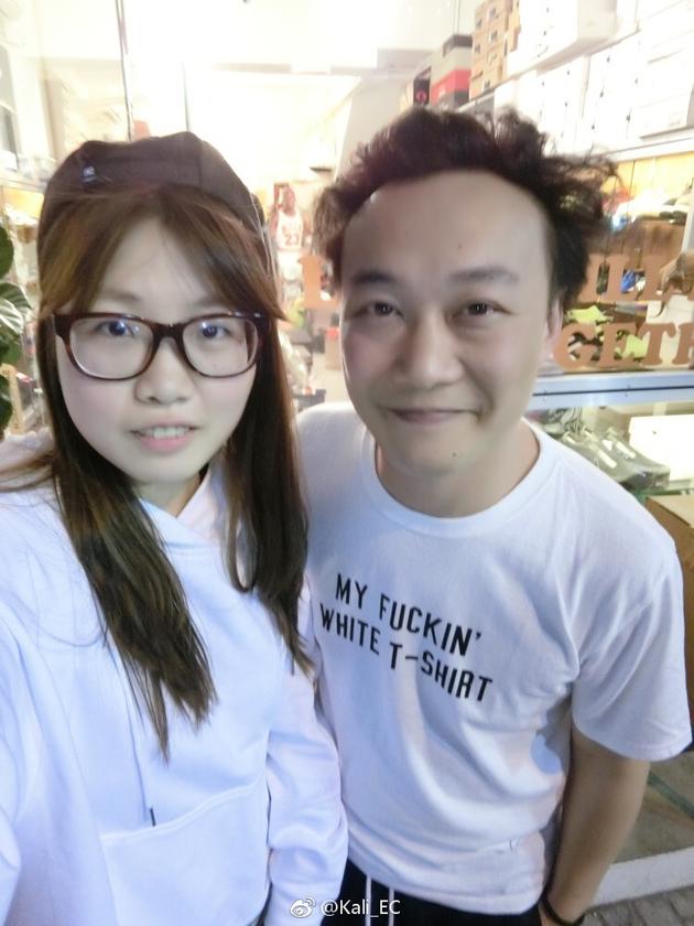 网友偶遇陈奕迅