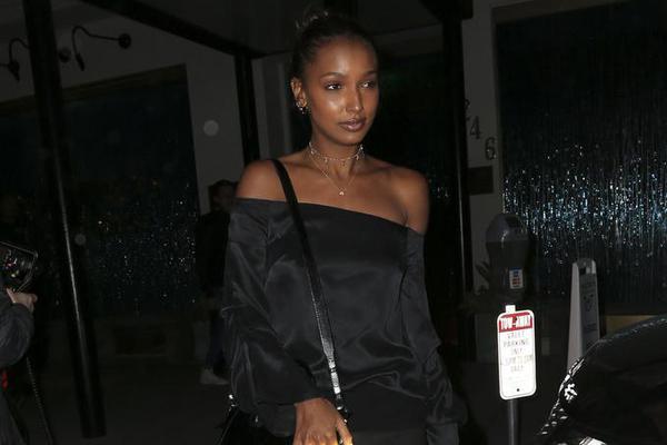 拉维奇-乐鱼app(leyu)官方网站-乐鱼官网