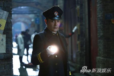 王铭铎变冷面警探