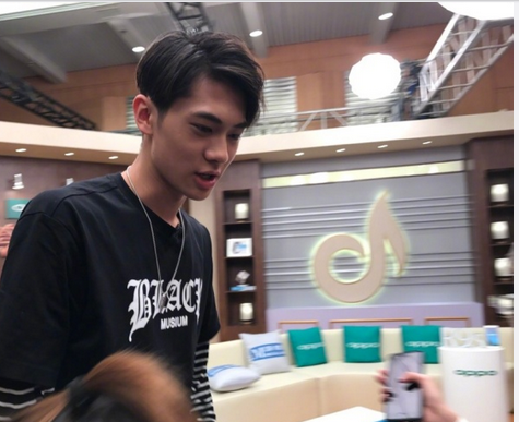 梁译木:比赛前三天接到《跨界歌王2》邀约|秦俊