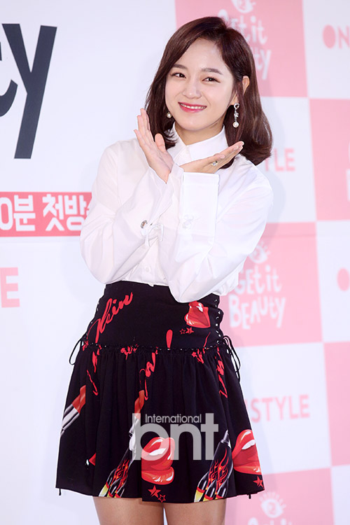 gugudan金世正担任《BattleTrip》一日MC