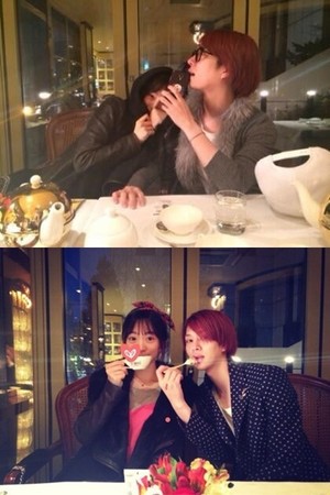 黄河娜与金希澈合照