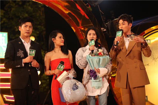 《歌手》决赛张碧晨谈帮唱嘉宾:还未抵达长沙