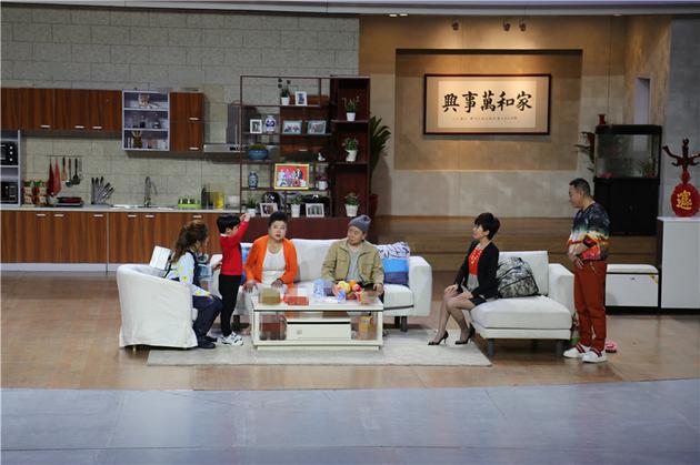 《欢乐饭米粒儿》六小品联播 潘长江上演夺孙大战