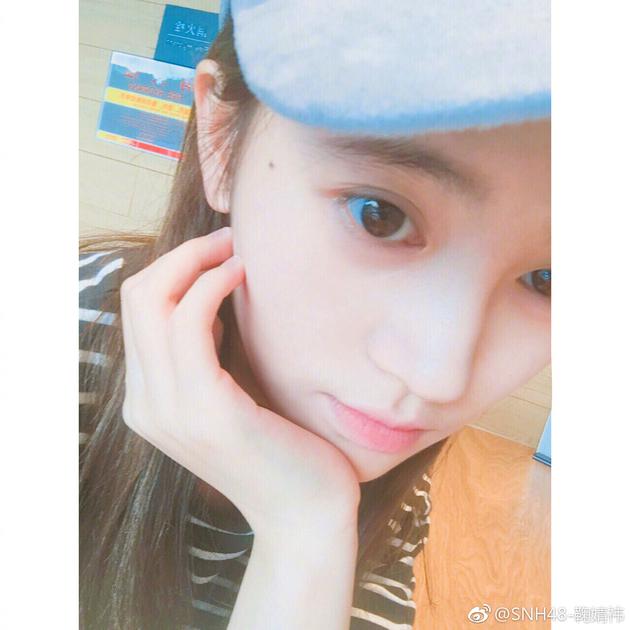 鞠婧发图晒美咖啡日常:喝少女吃烤肉撸猫对高中生2015总结的图片