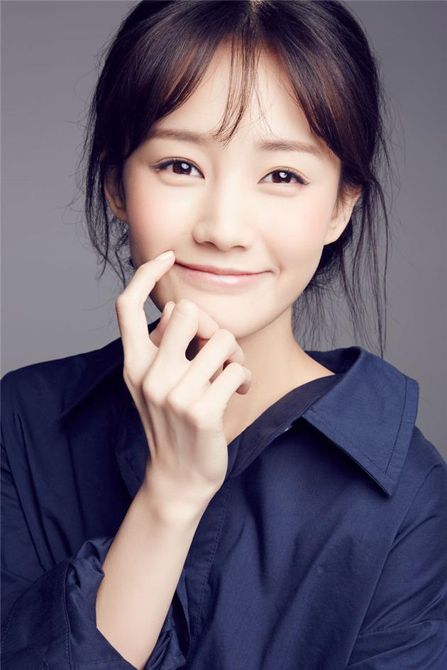 新版黄蓉李一桐将出演《爱我》与陈建斌谈恋爱