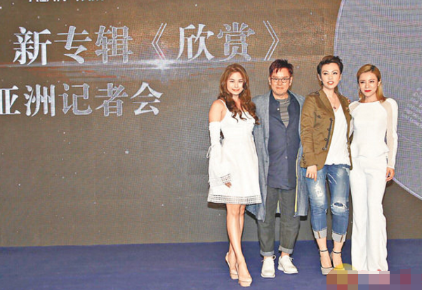 (左起)李幸倪、谭咏麟、陈洁仪和丁当昨天在北京宣传唱片。