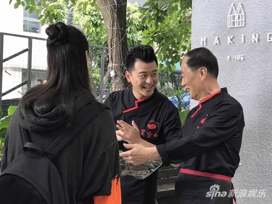 张戈与白志迪拍戏剧照