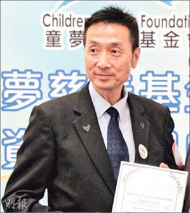 曾守明在两年前做心脏血管手术后突然变瘦