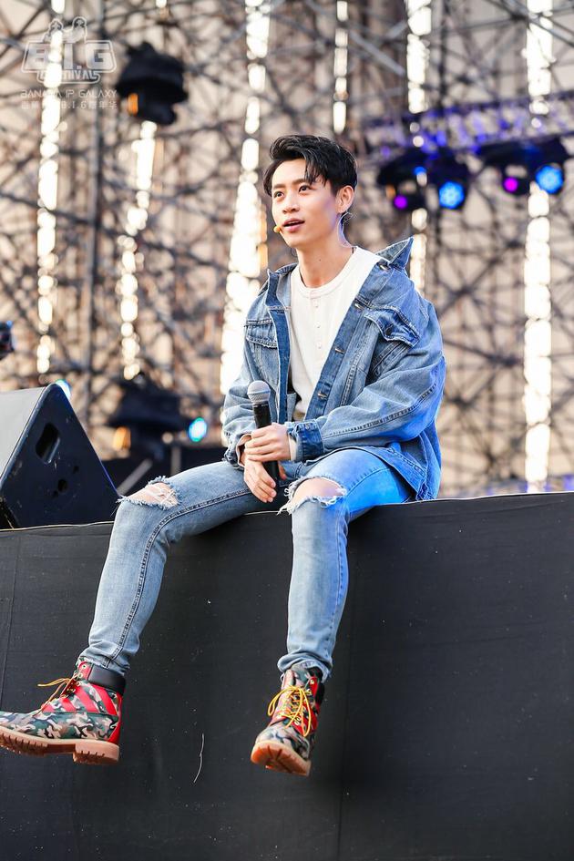 华晨宇萧敬腾林宥嘉田馥甄齐助阵BIG嘉年华