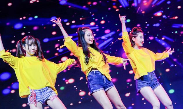 Sunshine组合获奖最佳歌手称号 受许环良称赞