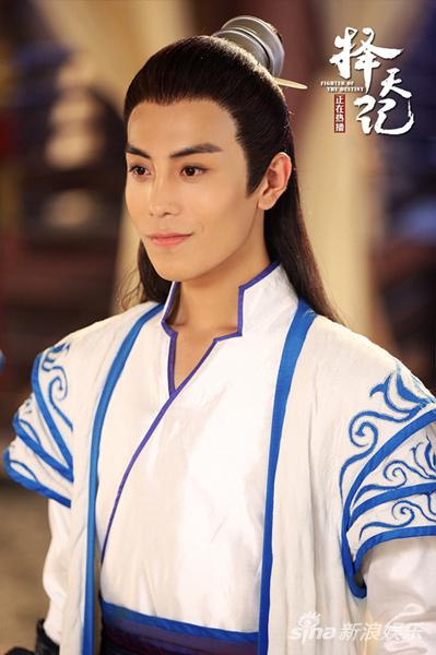 冯荔军 饰 苟寒食