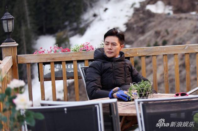 新浪娱乐讯 近日,由万思维,佘诗曼[ 微博]等主演的军旅题材电视剧
