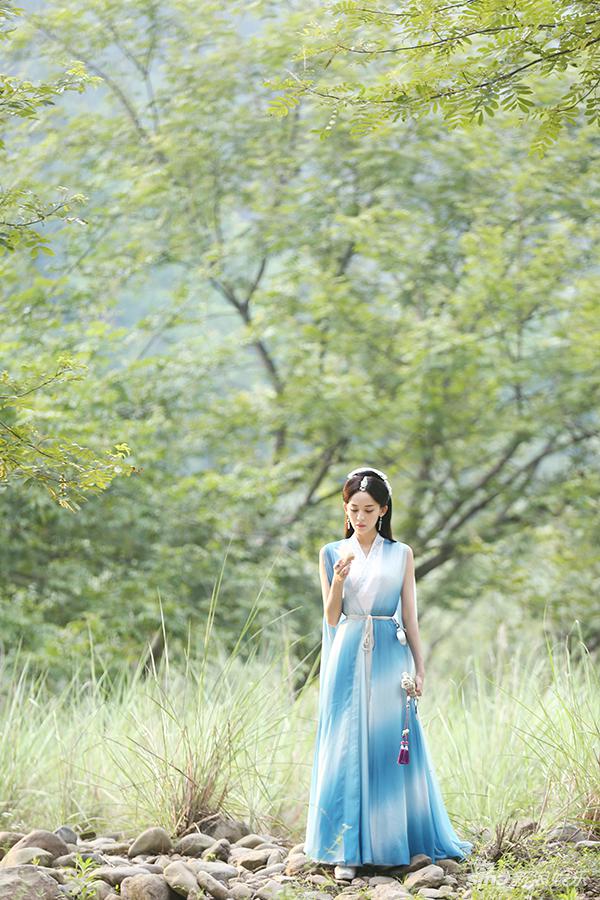 《择天记》娜扎情路坎坷守护鹿晗 上演美女救英雄