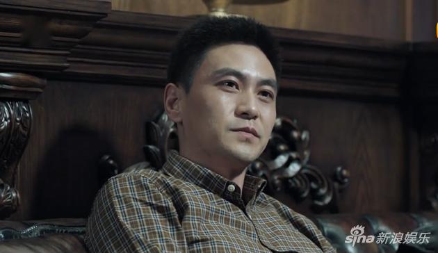 李飞《人民》演绎神秘大拿 贪腐高官对他言听