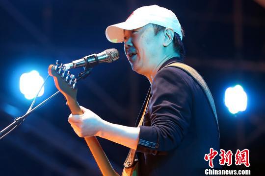 崔健亮相2017江苏咪豆音乐节火热开唱|崔健|音