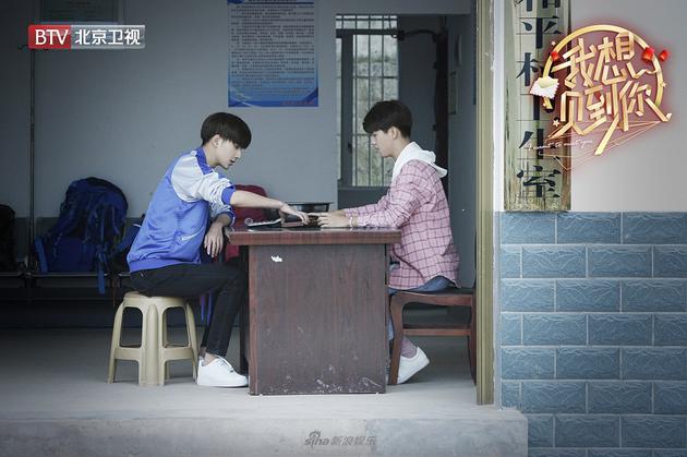 李宏毅马闻远“坐镇”乡村卫生室