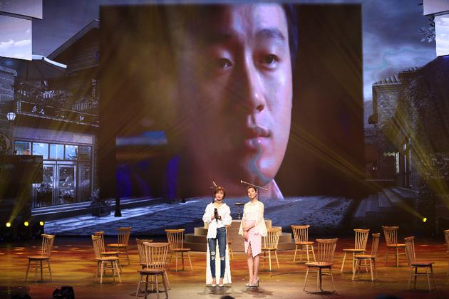 佟大为为王珞丹加油