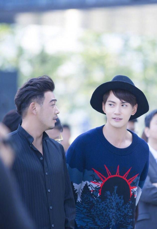 《归还世界给你》杨烁反被徐正溪撩 关系扑朔