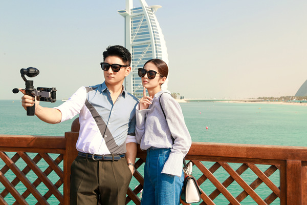 颖儿《一粒红尘》新剧照亮相 变身轻熟都市女