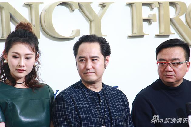 冯雷亮相时尚大秀粉丝直呼要给他生猴子