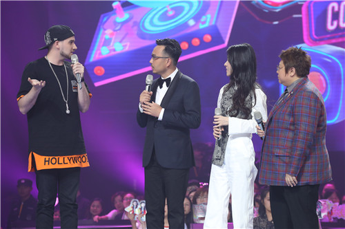 张碧晨美国粉丝查字典翻唱《凉凉》  古风唱出国际味