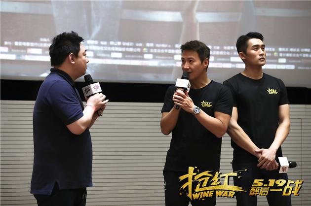 黎明、南伏龙走进校园