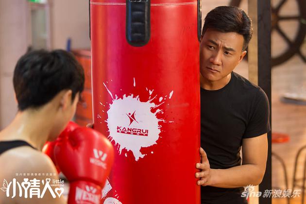 胡军首试亲子题材