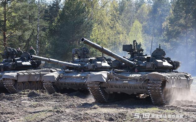 野战坦克蓄势待发