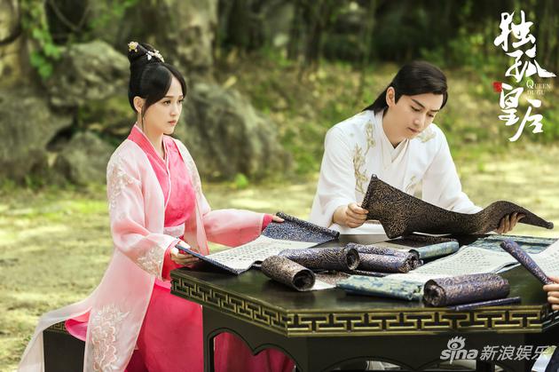 陈乔恩陈晓一同阅览