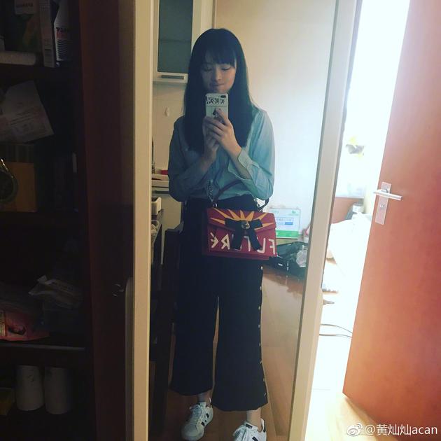 “武大女神”黄灿灿晒自拍 被指疑似变脸（组图） - 3