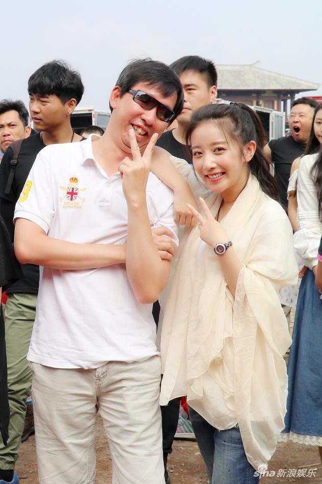 陈梦瑶与导演陈伟祥合影