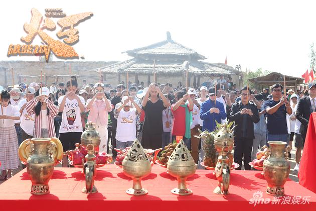 雨蒙片场回应陈柏霖吐槽:现在要减肥没机会浪费