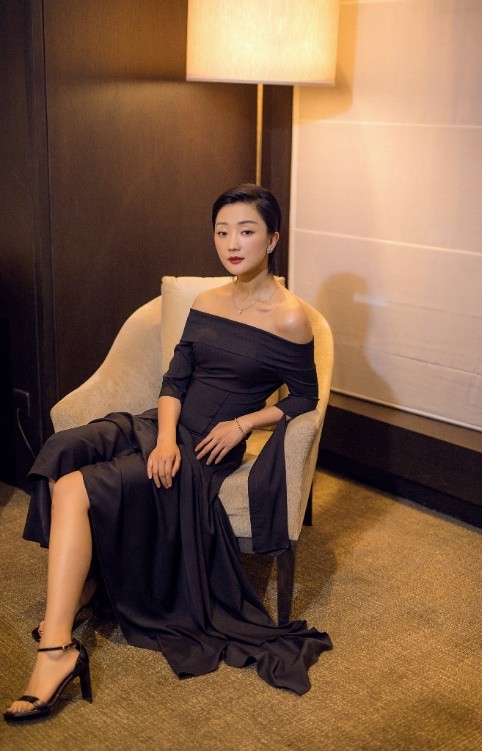 张瑶亮相品牌盛典优雅个性 孝文媳形象深入人心_新浪娱乐_新浪网