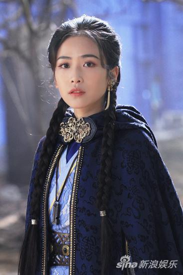 刘美彤饰纳兰嫣然