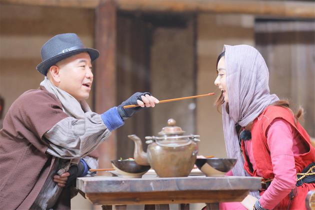 《奇楼》赵丽颖甜笑喂饭王小利