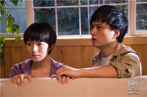 正在热映 探讨人性善恶|异兽来袭|甘于晓雪|于博