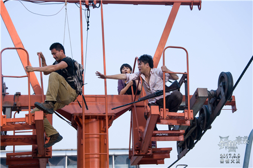 正在热映 探讨人性善恶|异兽来袭|甘于晓雪|于博