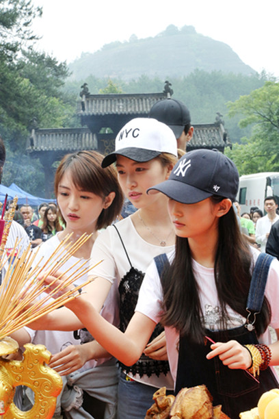 杜雨宸开机现场