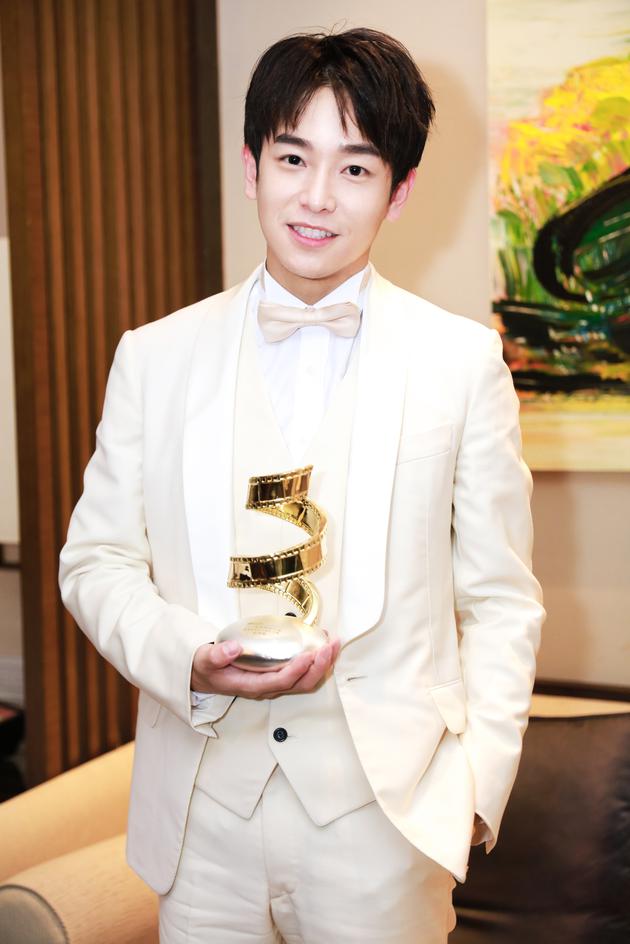 彭昱畅荣获微博电影之夜最受期待新生力量新人奖