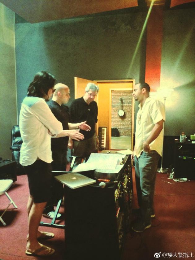 高晓松在录音棚