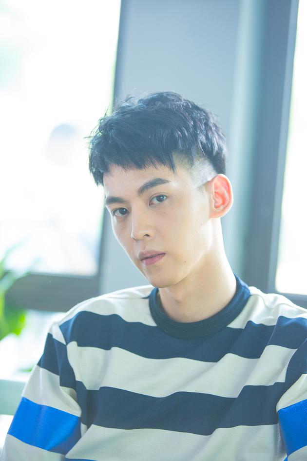 唐晓天塑造痞帅年下男 霸道追姐收割少女心|唐晓天|模特|年下男_新浪娱乐_新浪网