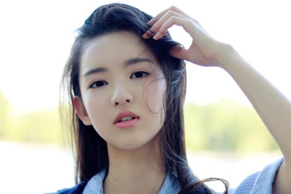 阿迪达斯清风系列