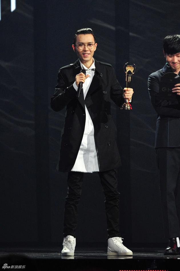方大同夺得金曲歌王